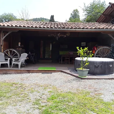 Location En Pre Montagne Pyreneenne *