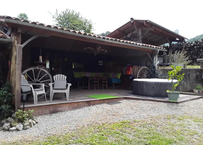 Location En Pré Montagne Pyrénéenne Apartamento *